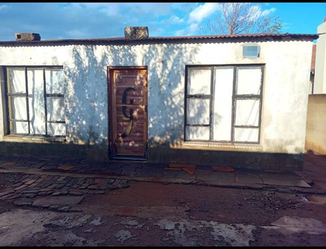 2 BEDROOM HOUSE FOR SALE IN KATLEHONG SOUTH